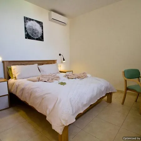26 With Pool Hot Tub And Great Sea Views